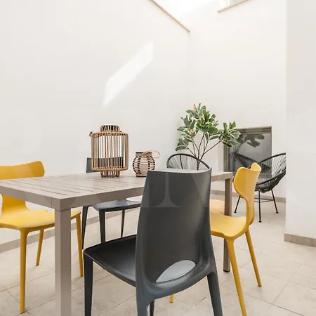 Apartment Picturesque With Terrace By Rems Malaga